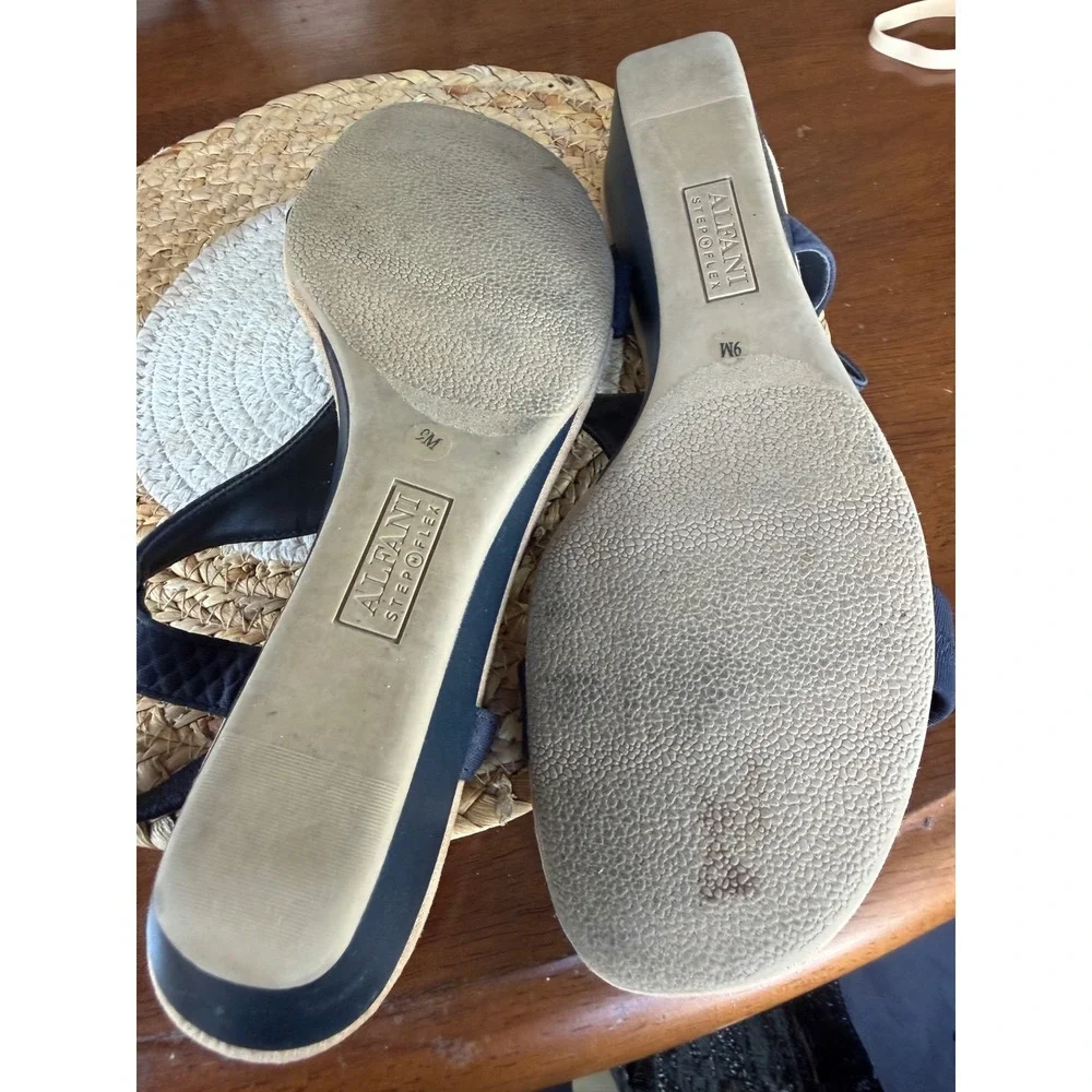 Alfani Step N Flex Womens Navy Blue Wedge Sandals T-Strap Slingback Size 9M